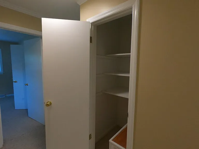 5830 Perry Ln — Photo 34