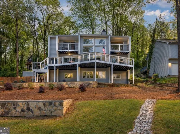 8515 Lake Dr, Snellville, GA 30039