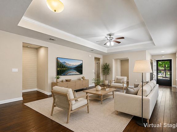3rd image of 210 Kickapoo Creek Ln