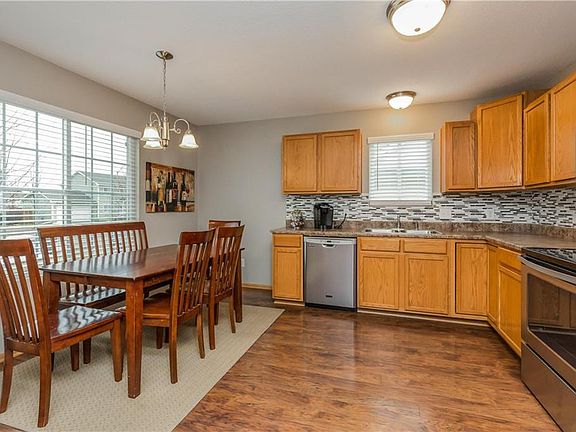 3rd image of 2175 SE Prairie Creek Dr