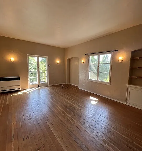 476 Landfair Ave #105 — Photo 10