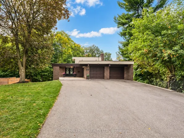 1499 Ashington Ct, Mississauga, ON L5C 1R5