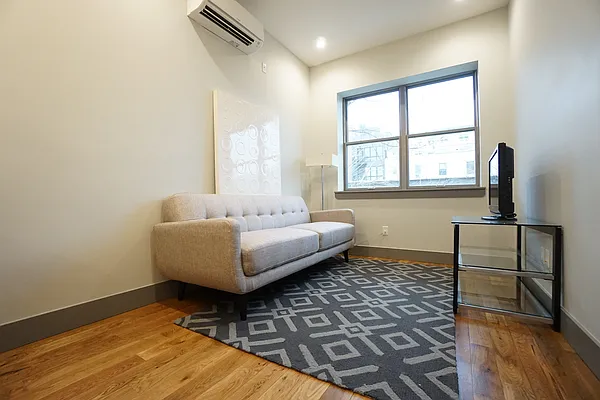 Rented by Rennit Inc. | media 2