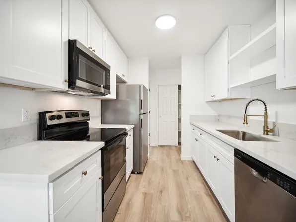 Oak Ridge, 3202 E Mill Plain Blvd #5, Vancouver, WA 98661