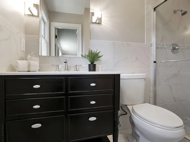220 Mansell Cir — Photo 18