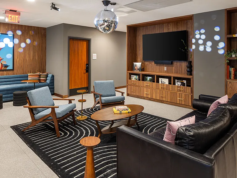 Groove Lofts — Photo 12