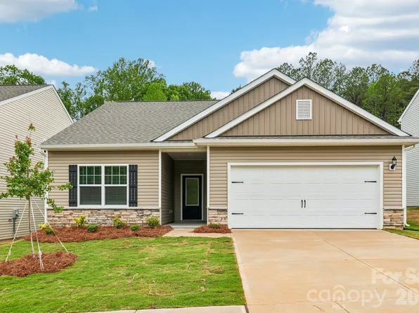 704 Willow Estates Dr, Shelby, NC 28150