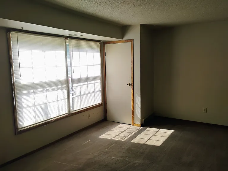 2560A Ivy Hill Ln — Photo 3