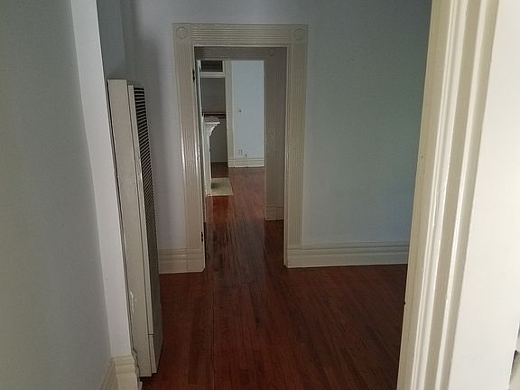 5th image of 448 1/4 N Lake St
