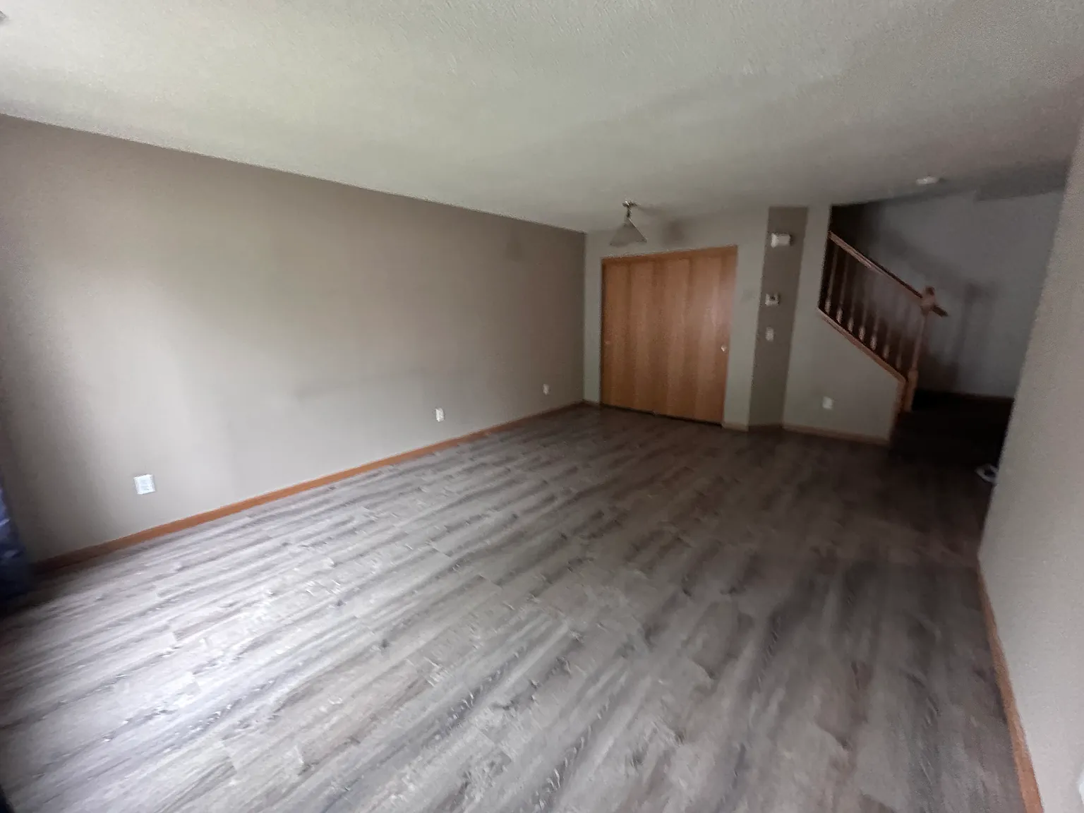 2 bed, 1.5 bath, 1213 sqft, $2,000 — Photo 2