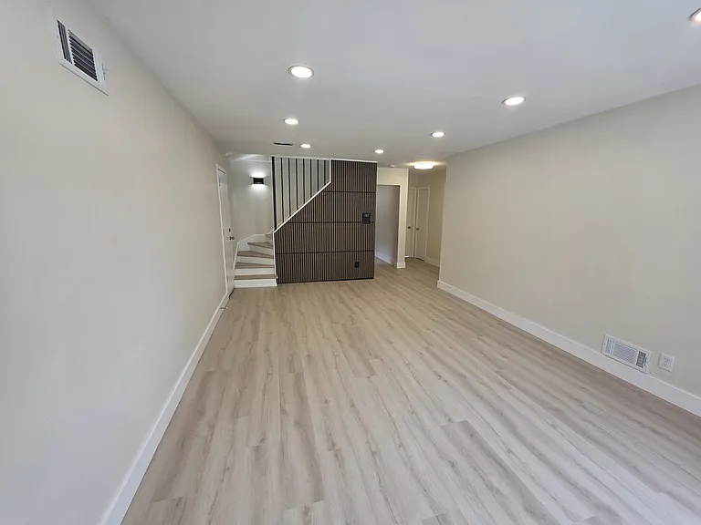10215 S Kildare Ave — Photo 12