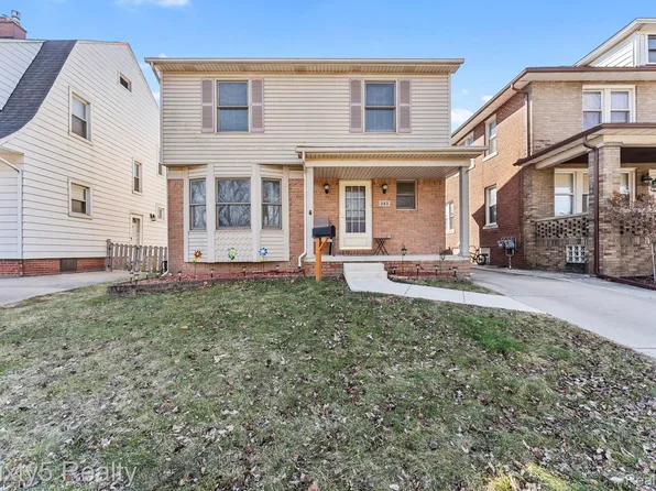 243 Emmons Blvd, Wyandotte, MI 48192