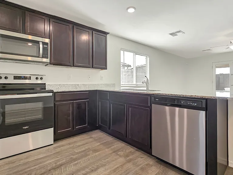 25752 W Samantha Way — Photo 6