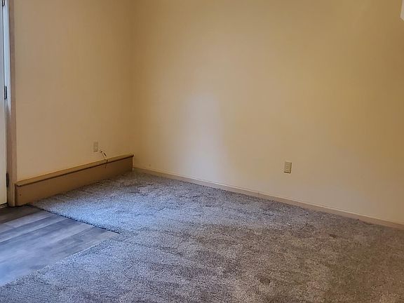 2nd image of 417 NE Forest Ave #417