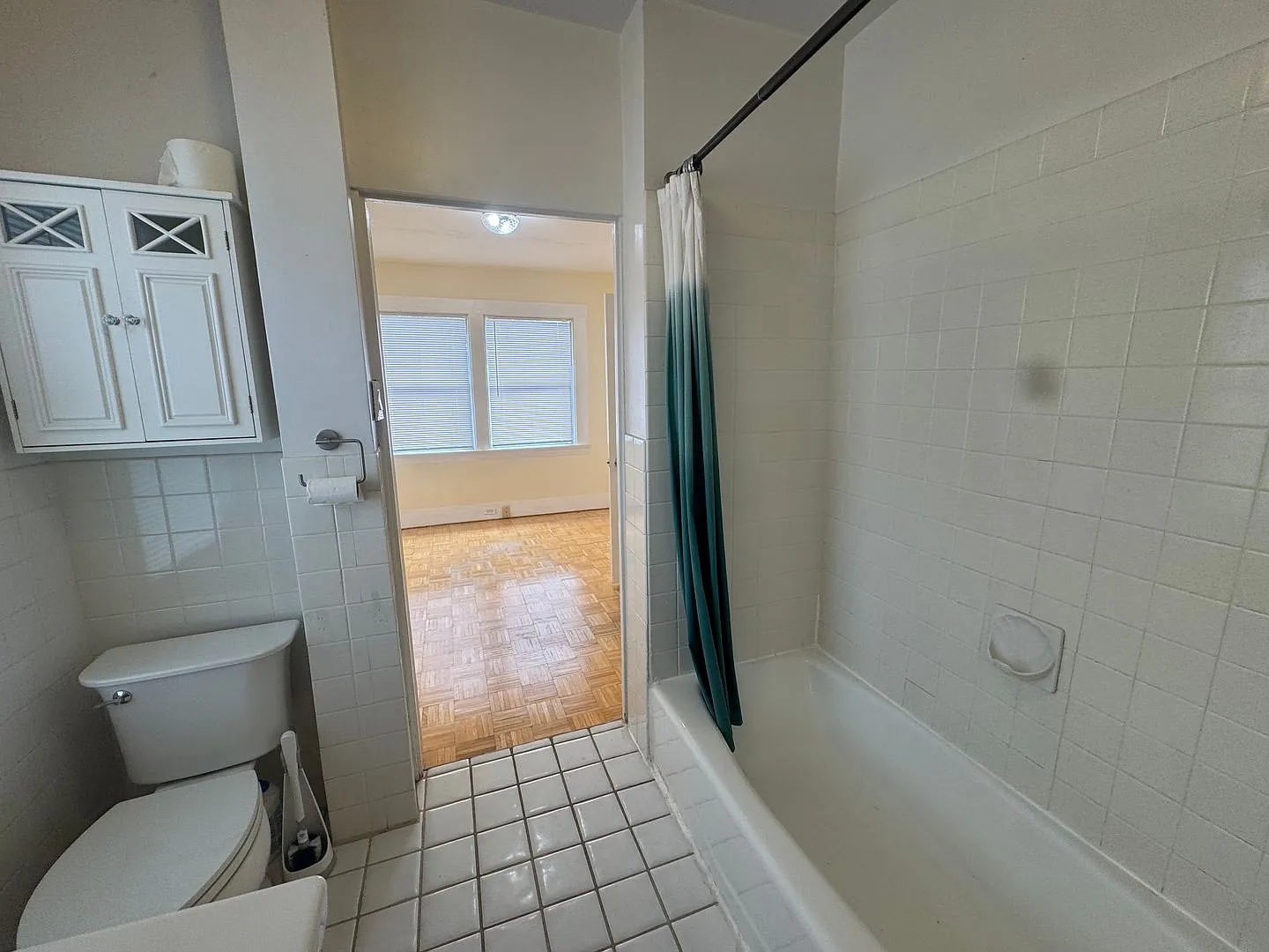 Charming 2 Bed/1bath Home For Rent Near Bay Bridge Waters — Photo 3