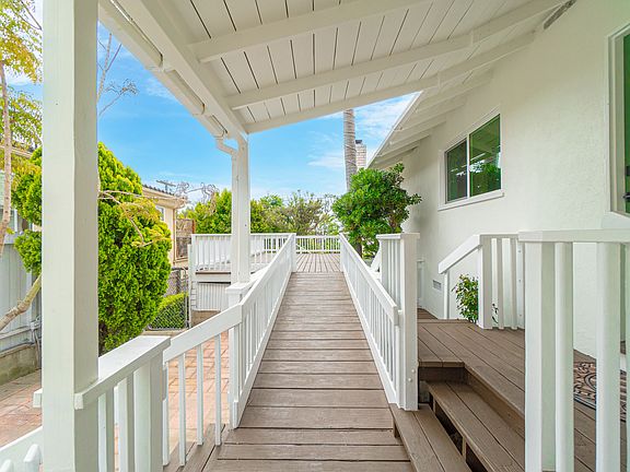 5th image of 2727 El Oeste Dr