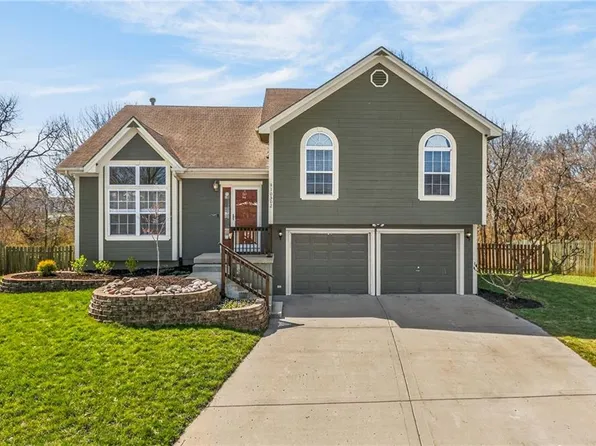 10502 N Wallace Ave, Kansas City, MO 64157