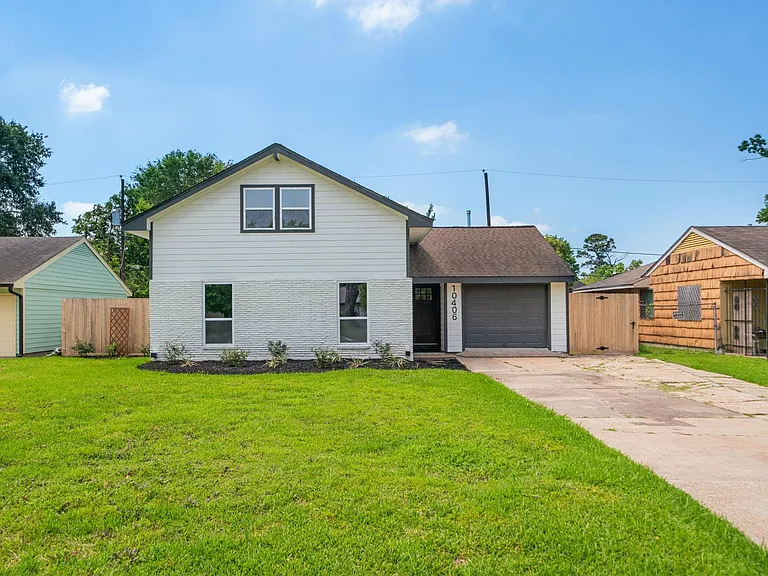 10406 Broadstairs St — Photo 1