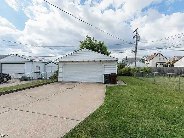 3801 Russell Ave — Photo 29