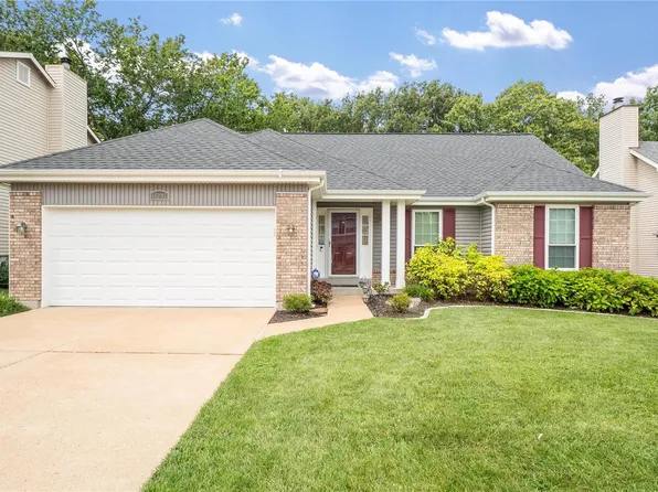 16247 Port Of Nantucket Dr, Grover, MO 63040