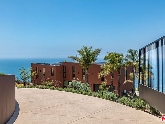 3rd image of 4346 Avenida De La Encinal