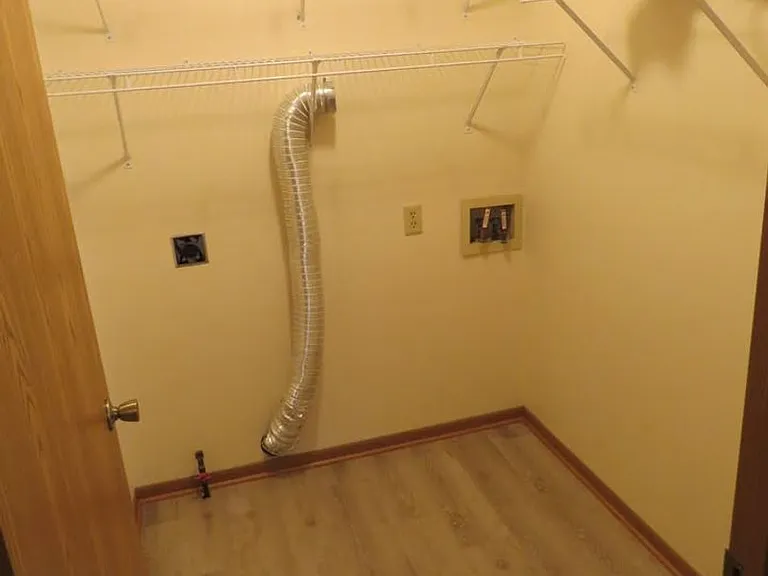 5671 Gables Dr — Photo 14