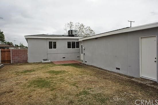 4th image of 8568 Evergreen Ln