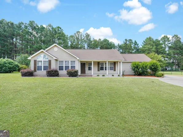 2205 Camelia Dr E, Statesboro, GA 30461