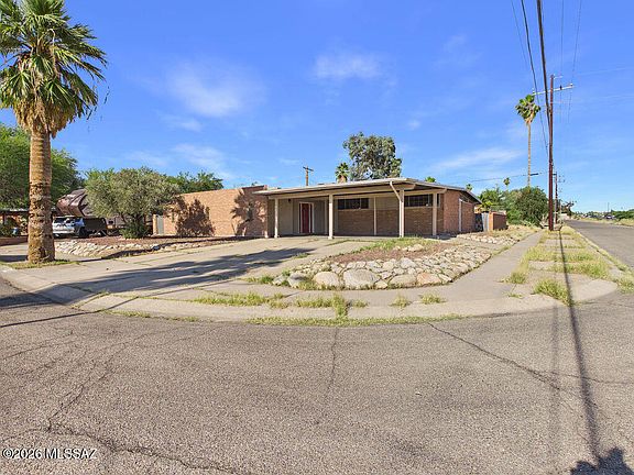 2nd image of 3318 W Orange Grove Rd