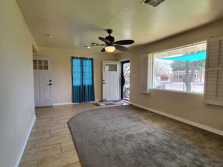 1040 N 27th Pl — Photo 98