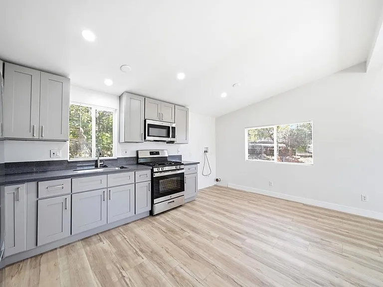 3272 K St — Photo 44