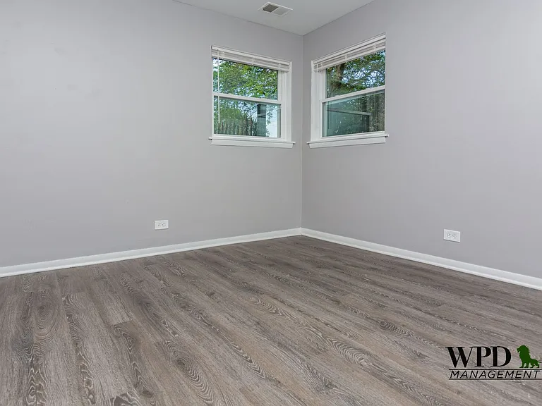 14113 S Stewart Ave — Photo 5