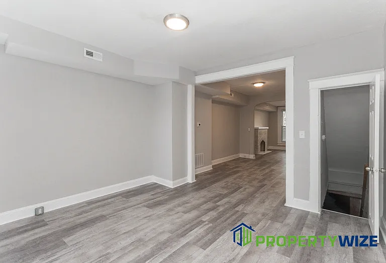 1814 E 30th St — Photo 13
