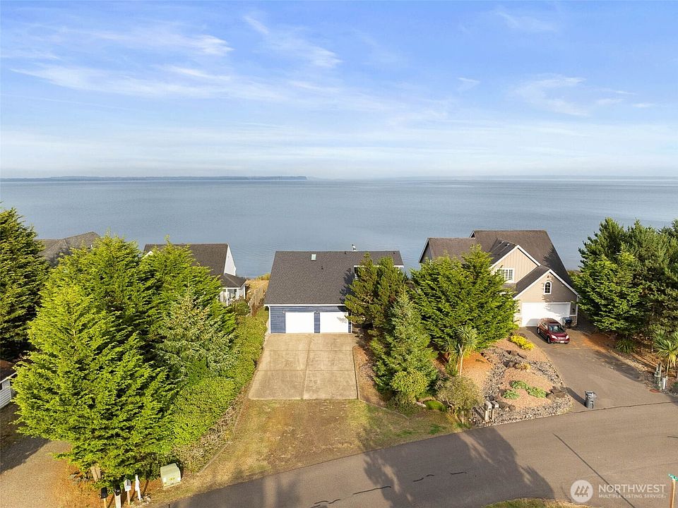 1st image of 314 Harbor View Loop SE