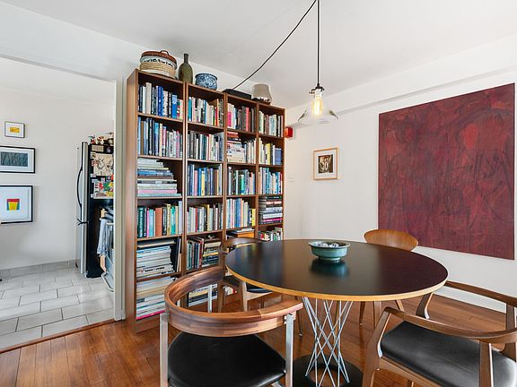 5th image of 6030 N Sheridan Rd APT 901