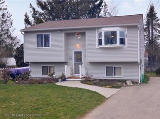 109 Mount View Rd, Narragansett, RI 02882