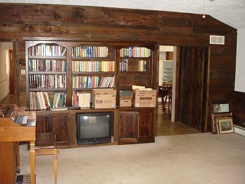 3rd image of 244 Hill Dr