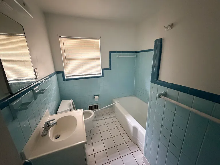 1373 Markan Dr NE #B — Photo 8