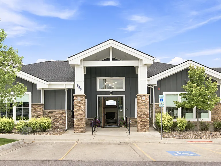 Remington Apartments — Photo 3