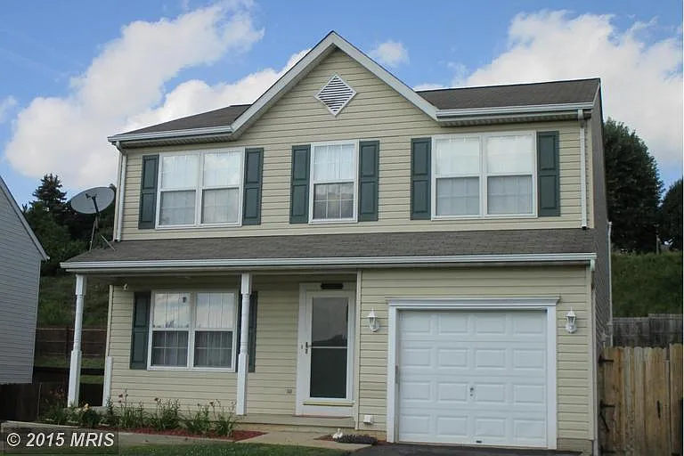 205 Montpelier Ct photo 1