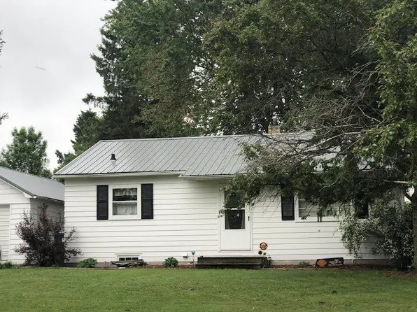 320 E Taylor St, Medford, WI 54451