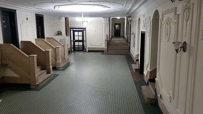 Rented by Max & Associates Realty Corp | media 24