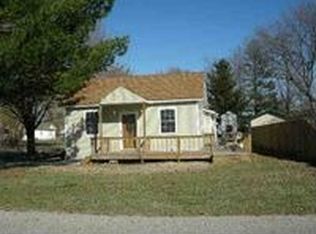 205 S Oak St, Mentone, IN 46539