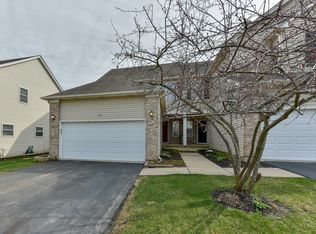 940 Cynthia Ln, Lake In The Hills, IL 60156