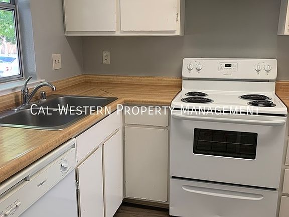 4th image of 802 Villa Ave