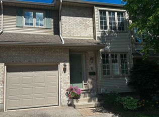 410 Ambleside Dr #3, London, ON N6G4Y3