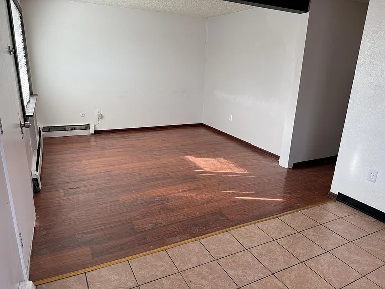 1230 Winona Ct #7 — Photo 4