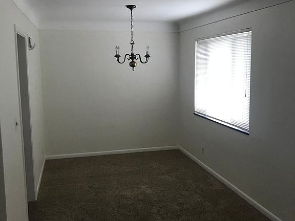2nd image of 619 Wiltshire Blvd APT 2