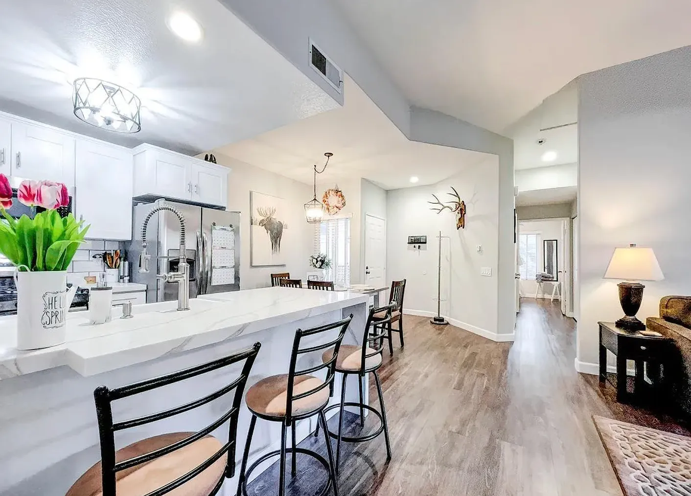 3 bed, 1115 sqft, $3,500 — Photo 3