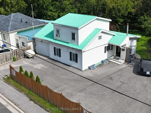 1105 Montreal St, Kingston, ON K7K 3K6